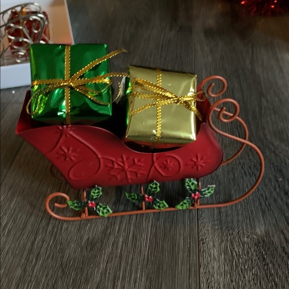 Metal Santa sleigh Christmas holiday decoration - Picture 4 of 4